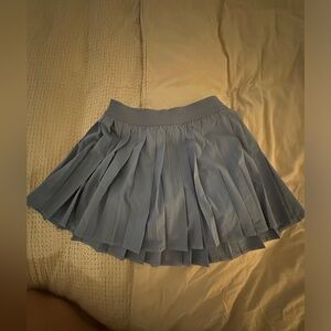 Size 4 high rise pleated tennis skirt